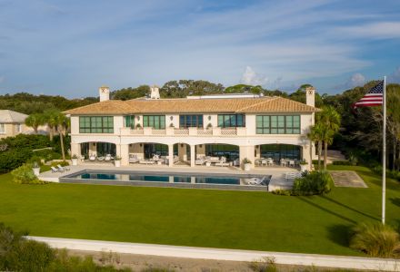 Cottage 12 exterior with pool