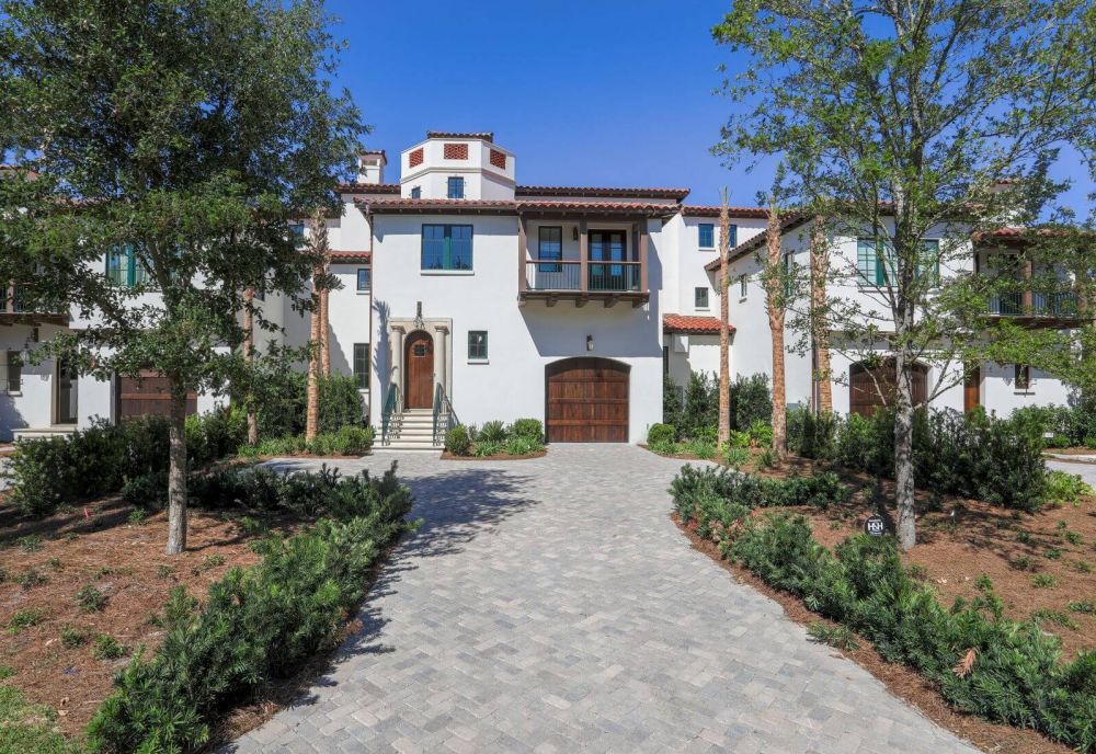 Red Roof Houses Sea Island